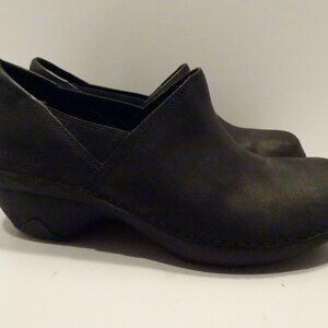 Merrell Emma Black Clogs Sz 7.5 Womens Leather Shoes Slip On Comfort